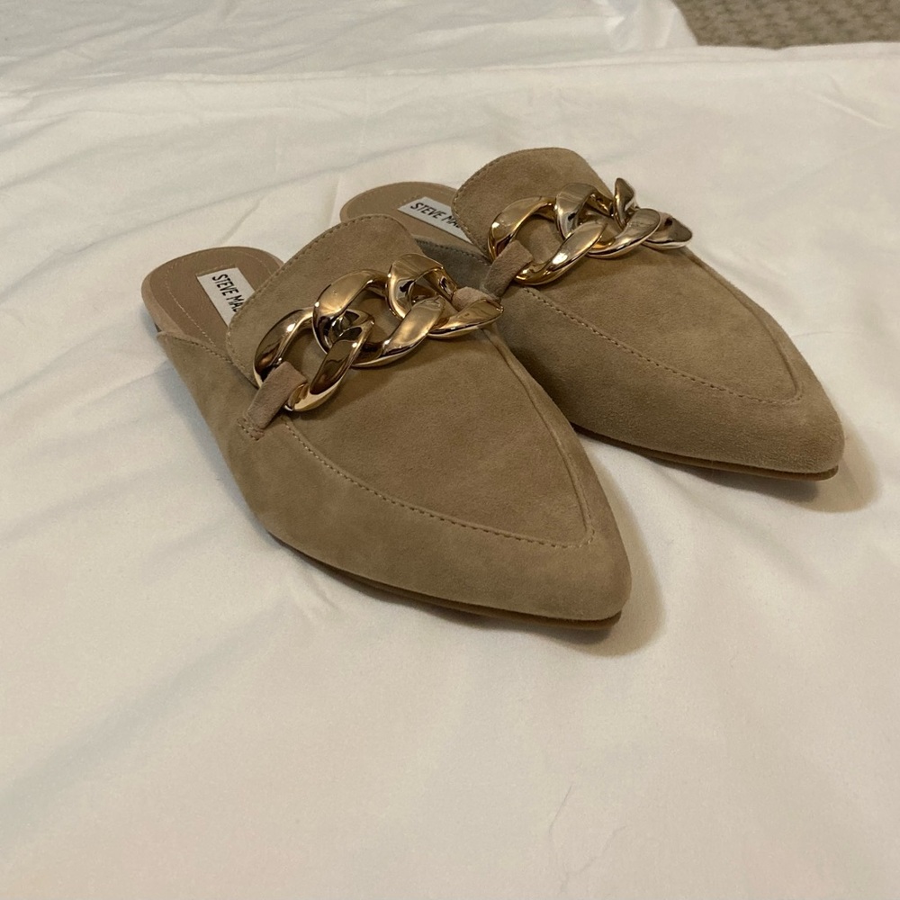 Steve Madden Taupe Mules with Gold Chain Accent **Never Worn**